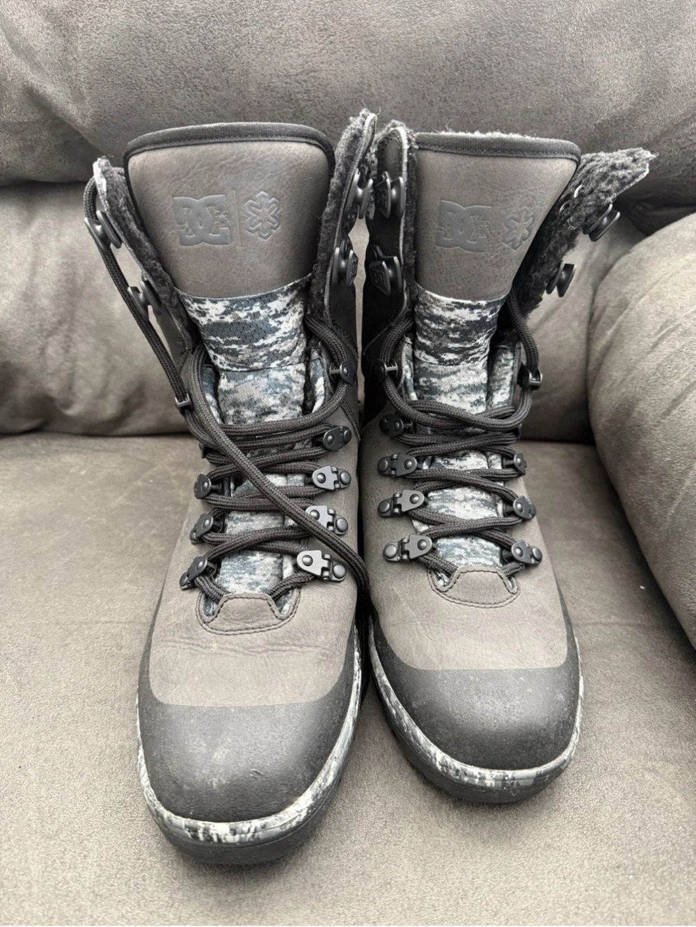 DC Snow Boots Black Size 7 Men’s Winter Boots Waterproof Snow Boots